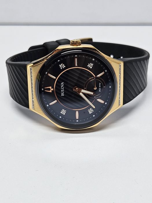Bulova CURV Diamond 98R239.