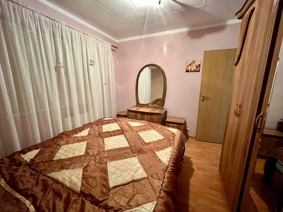 Închiriez apartament 2 camere decomandat