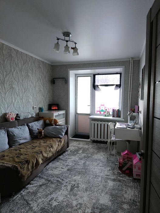 Продам 4-х комнатную квартиру