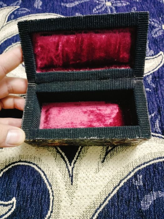 Продам шкатулку для золота итд