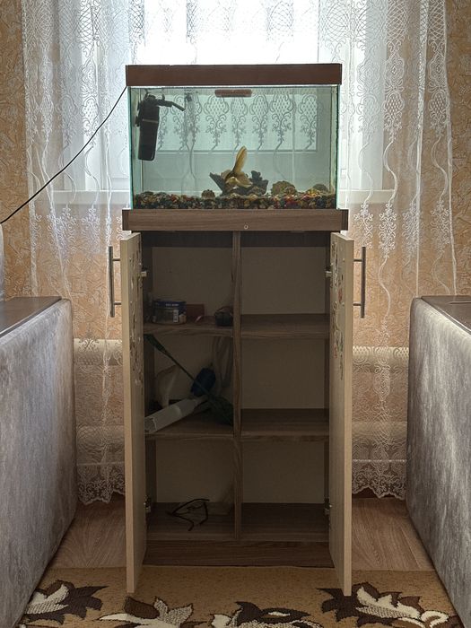 Аквариум со шкафом