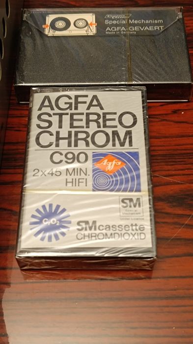 Кассеты запечатанные AGFA C90