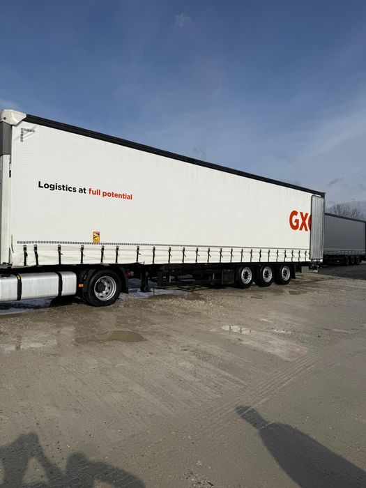 Semiremorca Schmitz mega și varios