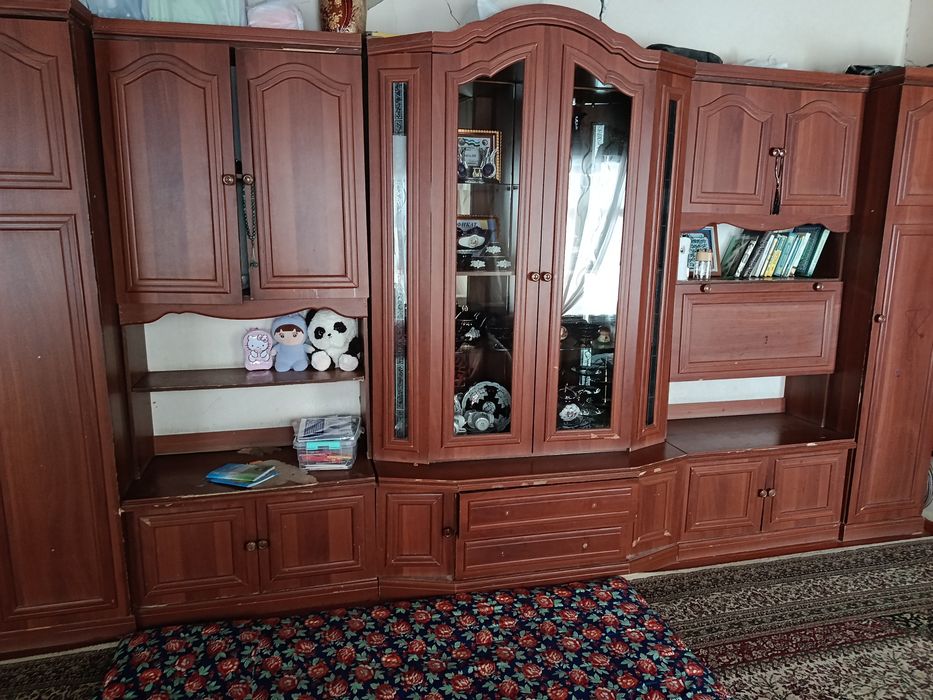 Прдаётся стенка в хорошем состояние