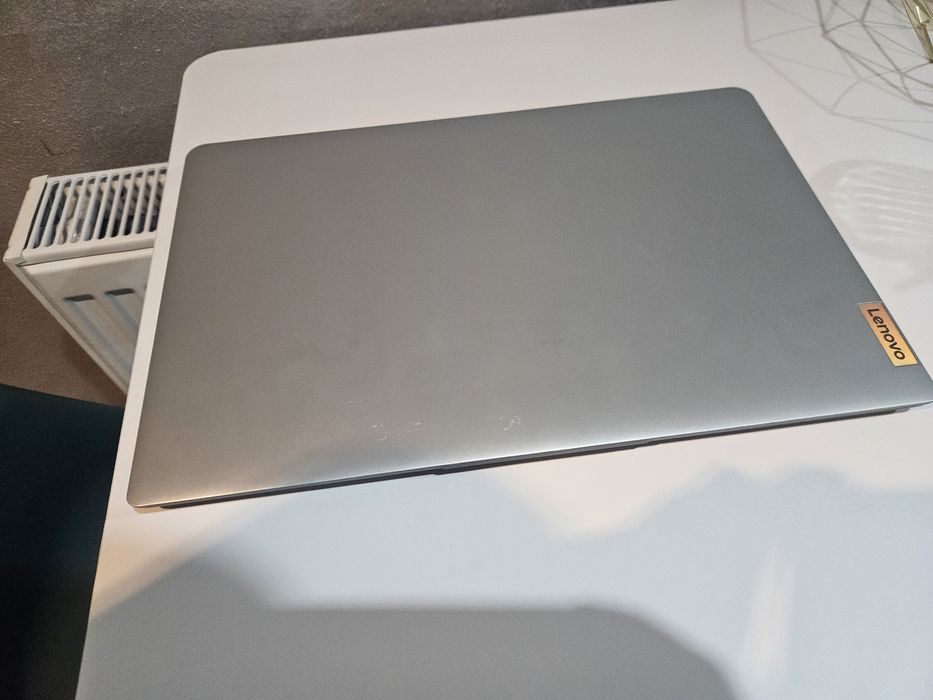 Laptop lenovo.                 .