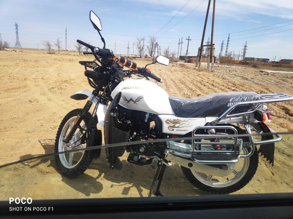 Продам мотоцикл JELMYA 250 кубовый обкатку не прошел 1200 км откатал