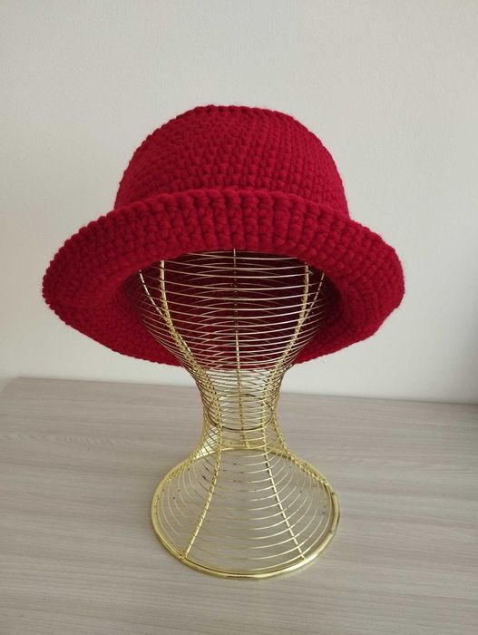 Шляпки теплые, ручная работа