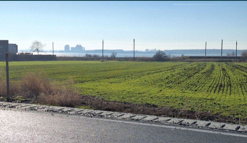 Proprietar loturi intravilan intre lac Corbu si DJ Constanta si rate.