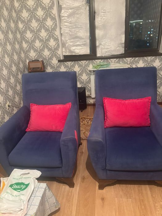 продам диван + 2 кресло , по дешовой ценне