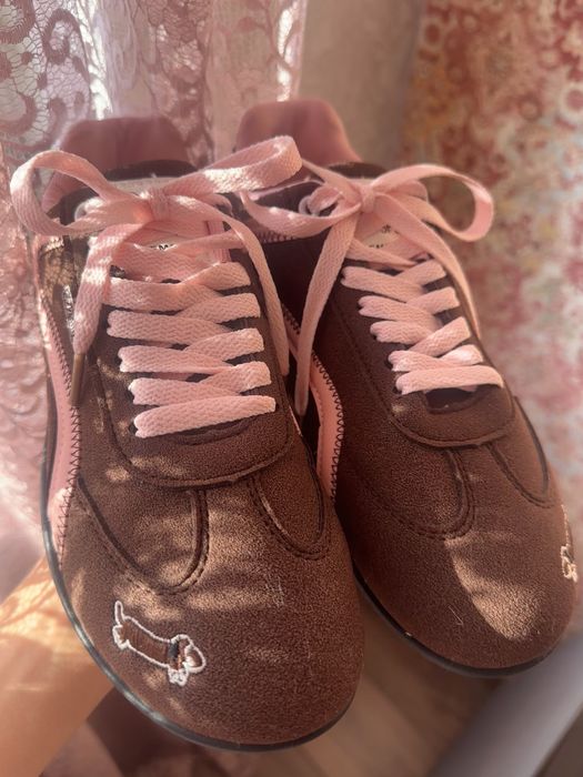 Кросовки новые .