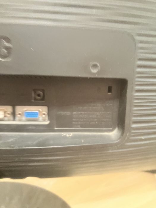 Монитор самсунг б2330