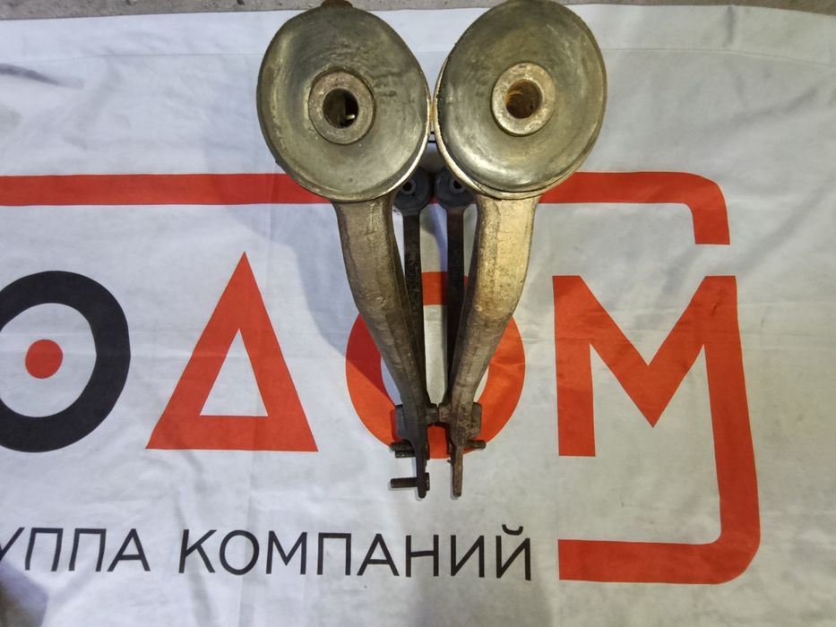Продам Рычаги Ауди 80