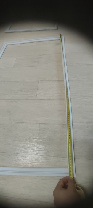 Продаю уплотнитель для холодильника