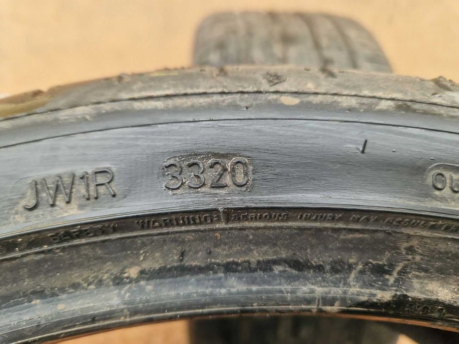 2 Dunlop R20 255/35 Летни гуми  DOT3320