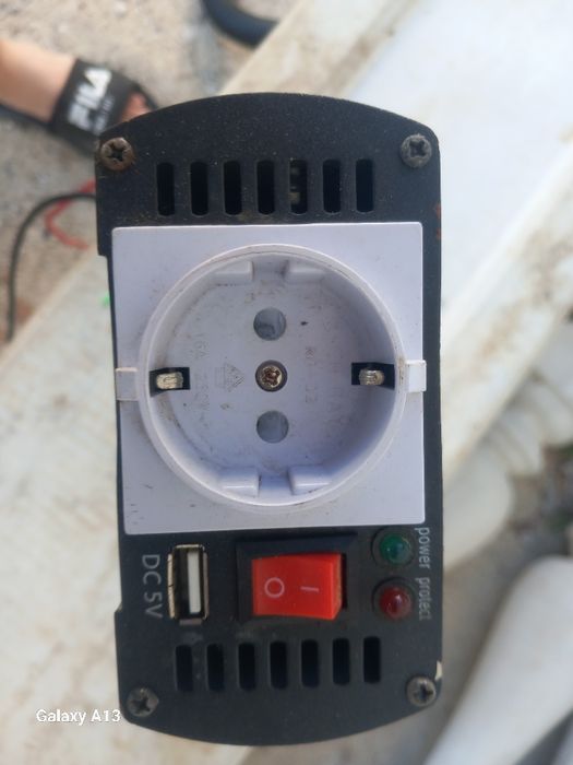 Инвертор на напрежение 24v 220v