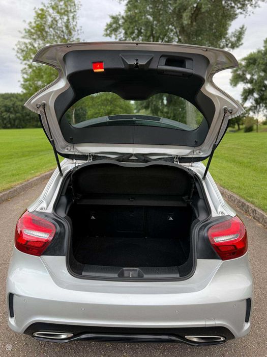 Mercedes Benz A180 AMG Line