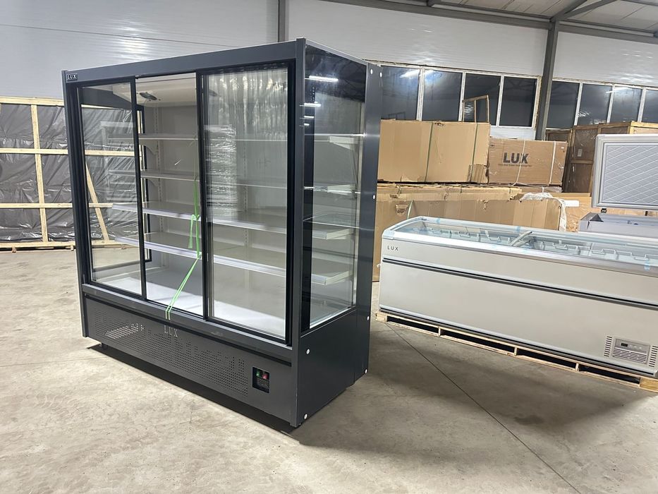 Витринные горки со склада