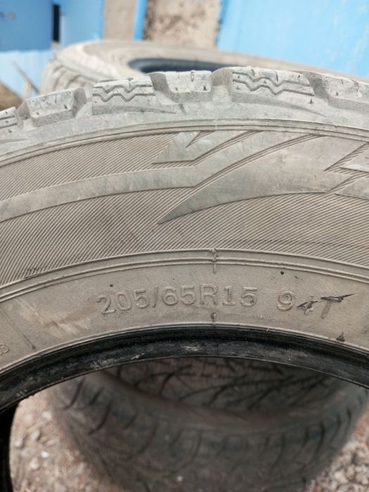 Продам зимние шины на 15