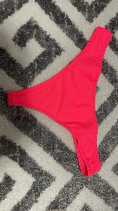 Slip baie tanga corai sau galben neon, M, nou cu eticheta  Am si alte