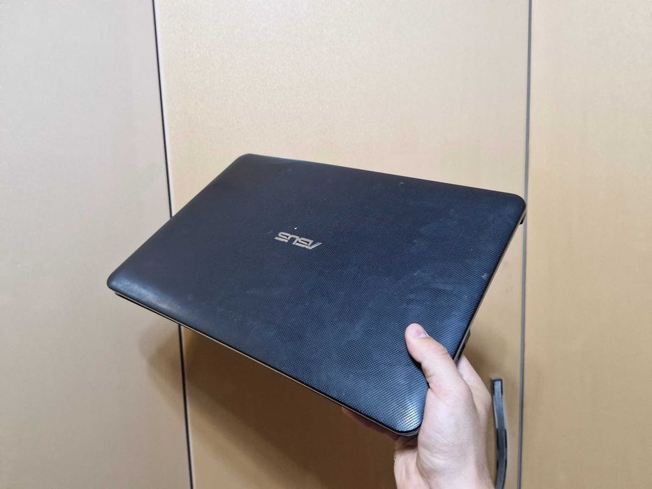 Asus x554L i5-6+930m