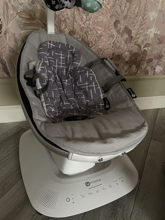 4moms mamaroo5 в отличном состоянии