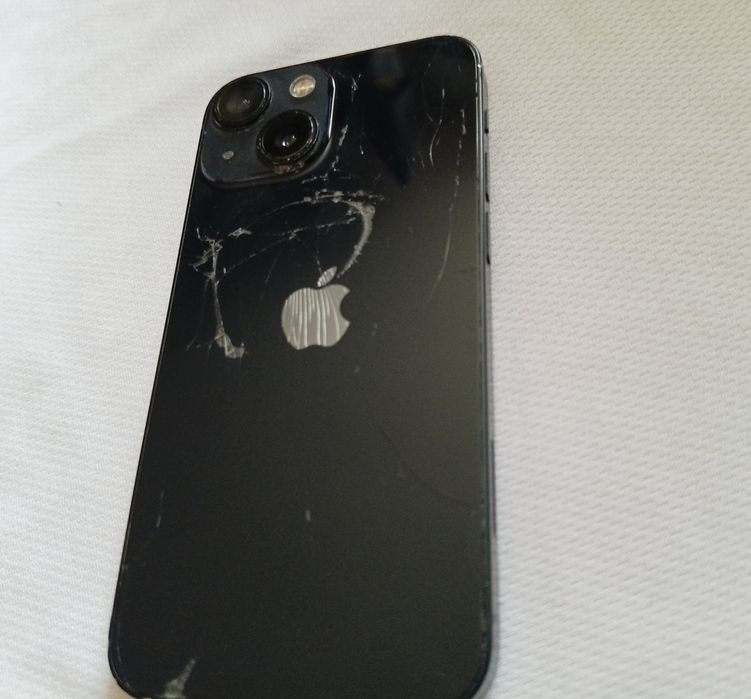 Iphone 13 Mini блокировованный iCloud