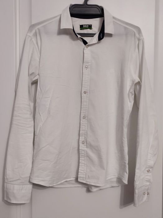 2 куртки, две пары туфель, рубашка и трико