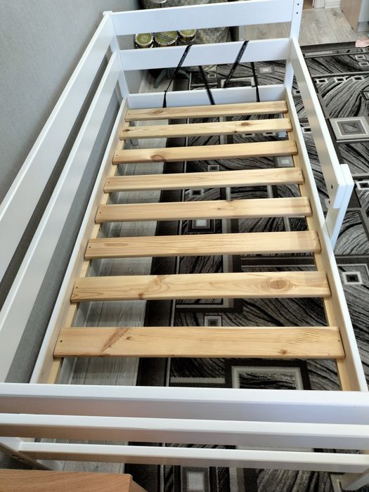 Продам детскую кровать