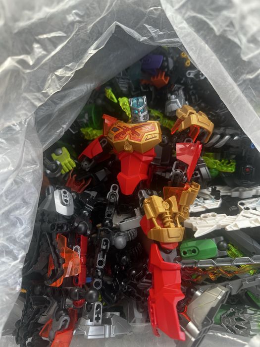 Продам конструкто LEGO Bionicle