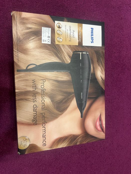 Професионален сешоар Philips Pro Hairdryer 2300W (с йонизираща грижа)