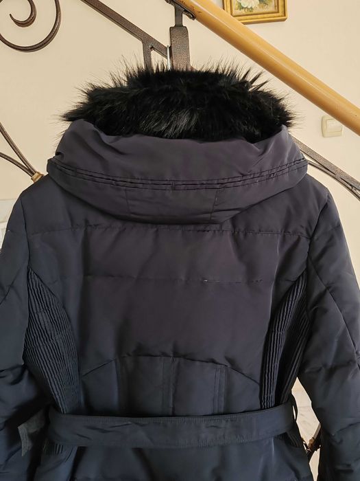 Geacă groasă,cu puf călduros,producător Zara.