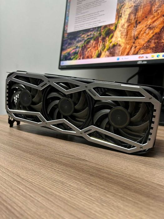 Мощная игровая видеокарта Palit RTX 3080 10Gb Gaming Pro