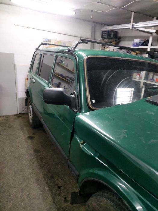 Нива 2131 5 дверная