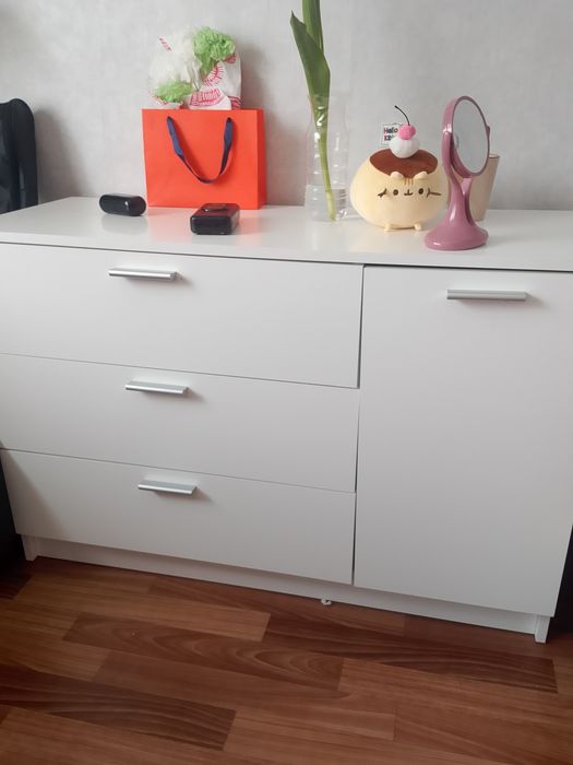 Комод срочно продам