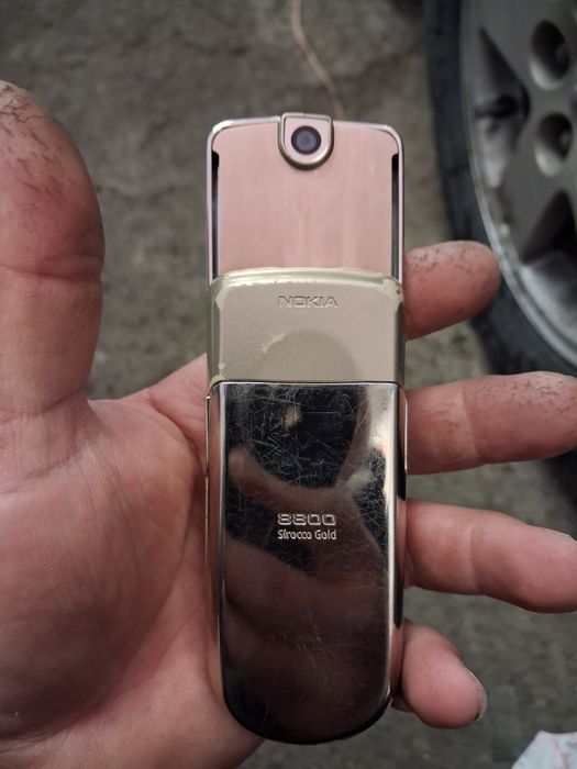 Nokia 8800sirocco gold