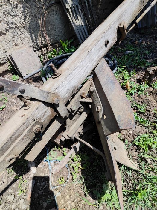 Плуг обращателен