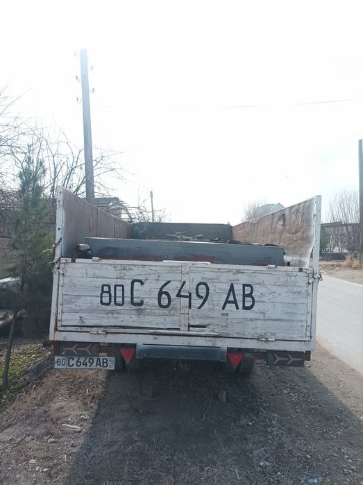 Mitsubishi yuk avtomobili