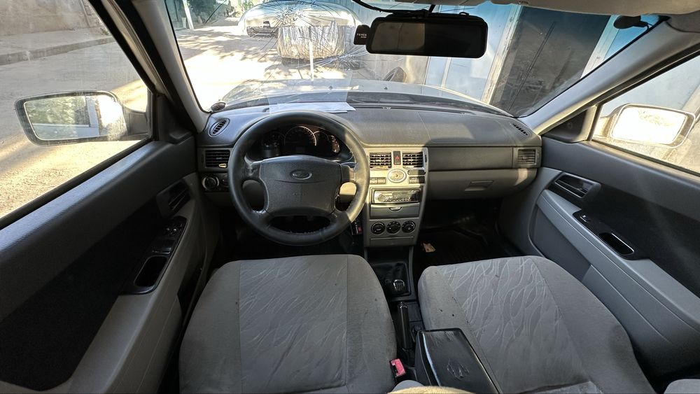 Lada priora 2008