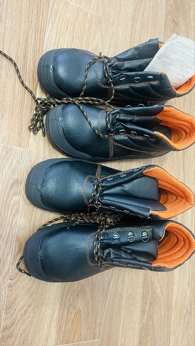 Продам рабочие ботинки