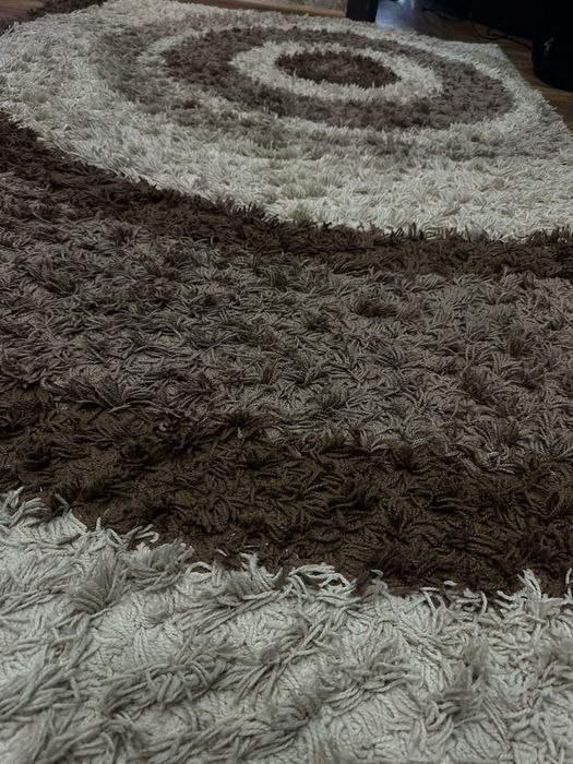 Срочно продам три  ковра травка