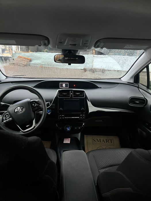 Тоуота Приус 2019