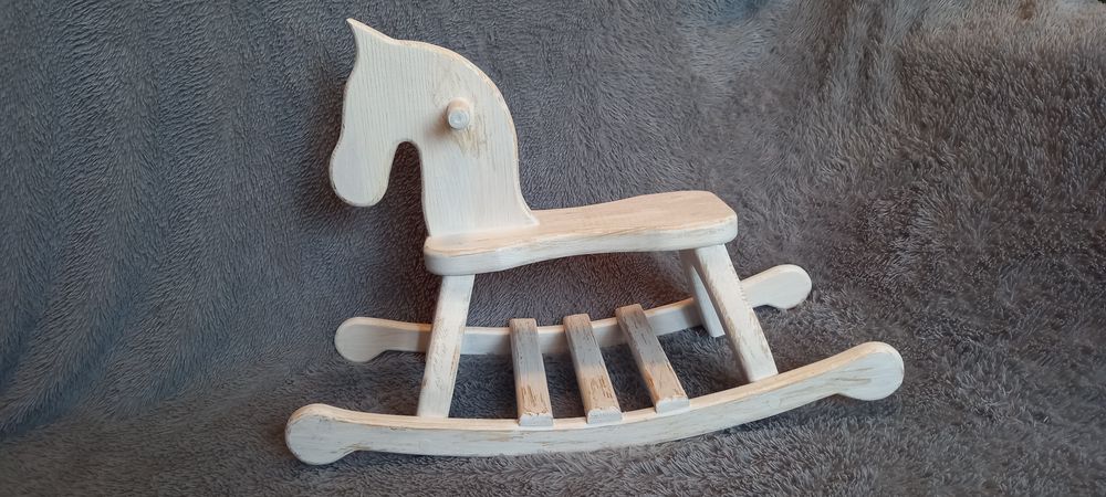 Лошадка-качалка детская