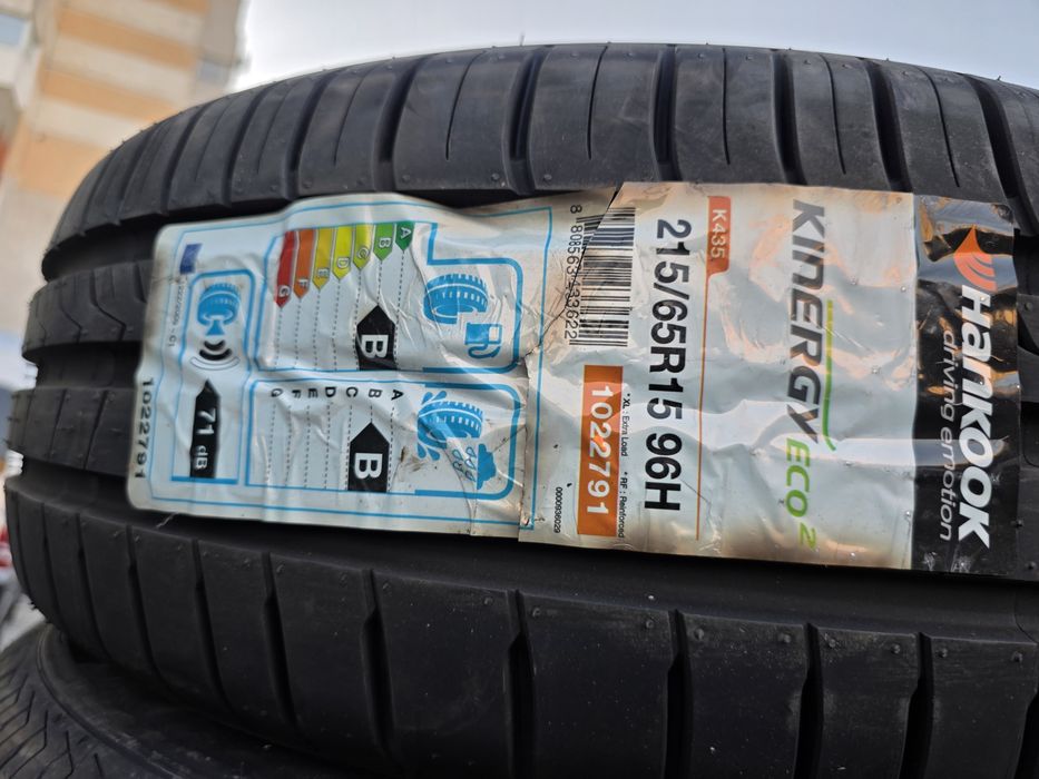 2бр Нови летни гуми 215 65 15 - Hankook