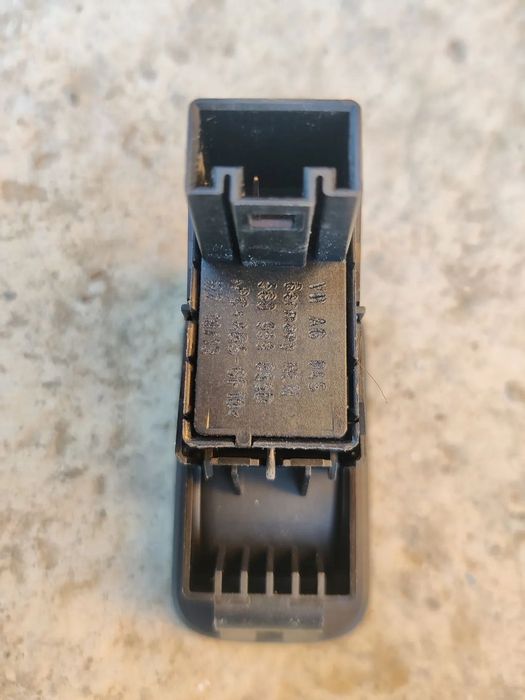 Buton geam usa stanga dreapta fata spate Vw Golf 7 VII Passat B8 Arteon Tiguan 5G0868345