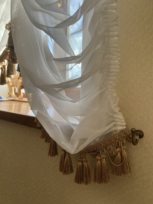 Продаются шторы, 3 штуки