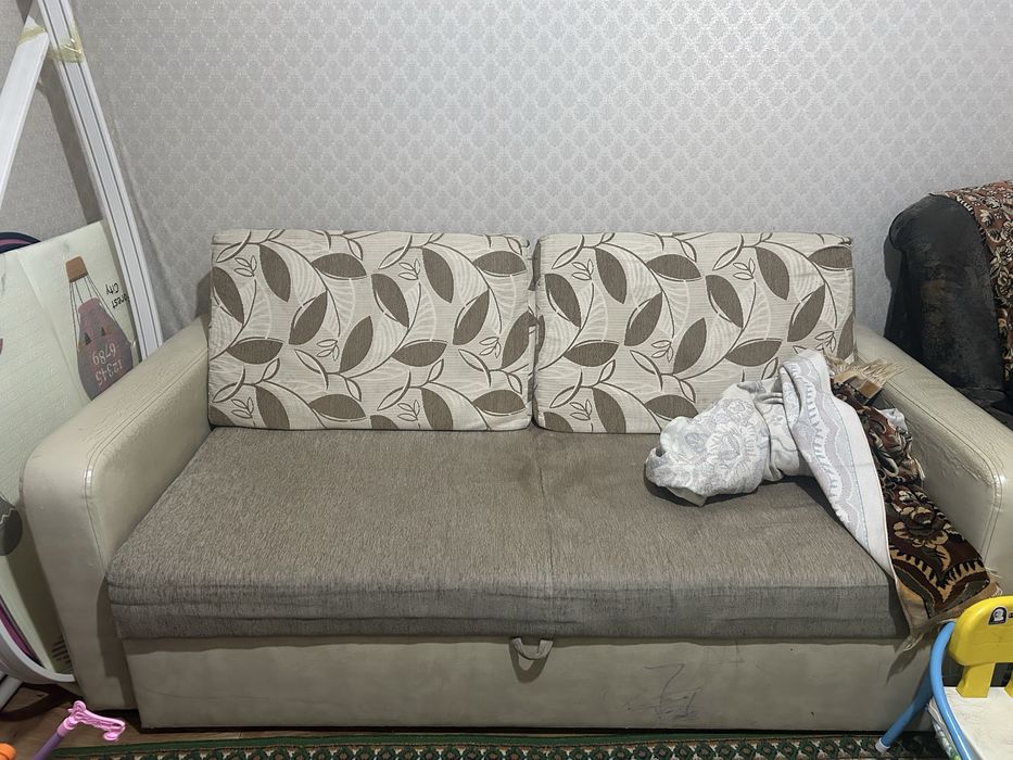 Продам Диван срочно
