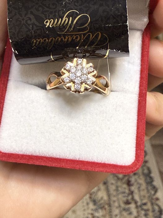 Срочно продам золотое кольцо