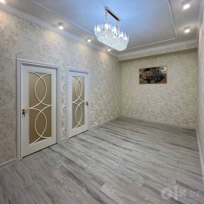 В Xonabod Avenue продаётся квартира с новым ремонтом.