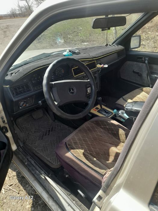 Продам Мерседес 190