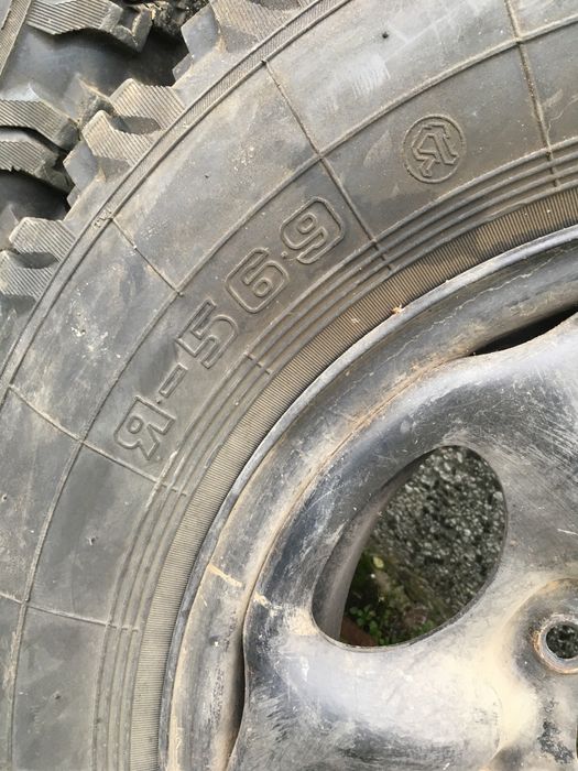 Гуми с джанти за кал и сняг